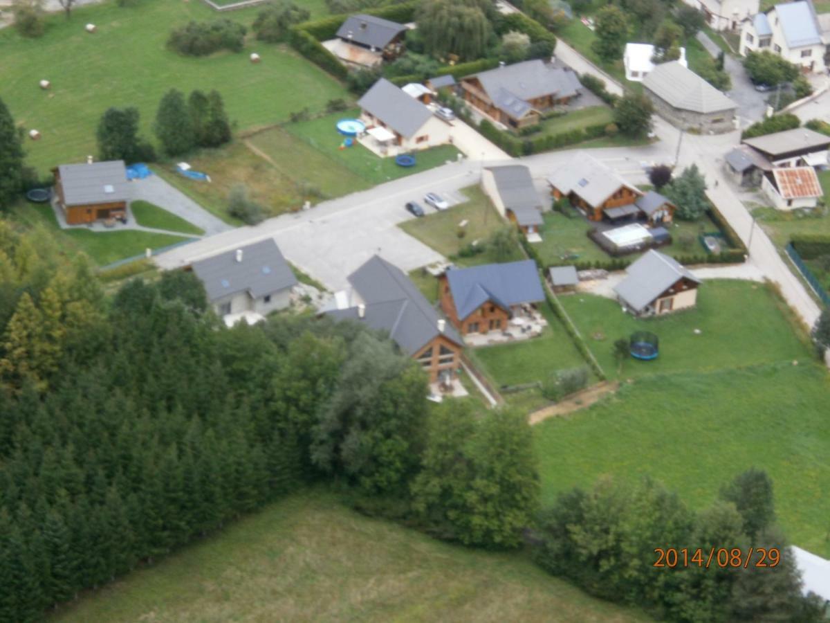 #Lemasdoisans Au Pied De L'Alpe D'Huez Via Bourg D'Oisans L'Etoile Des Glaciers Le Bourg-dʼOisans Exterior foto